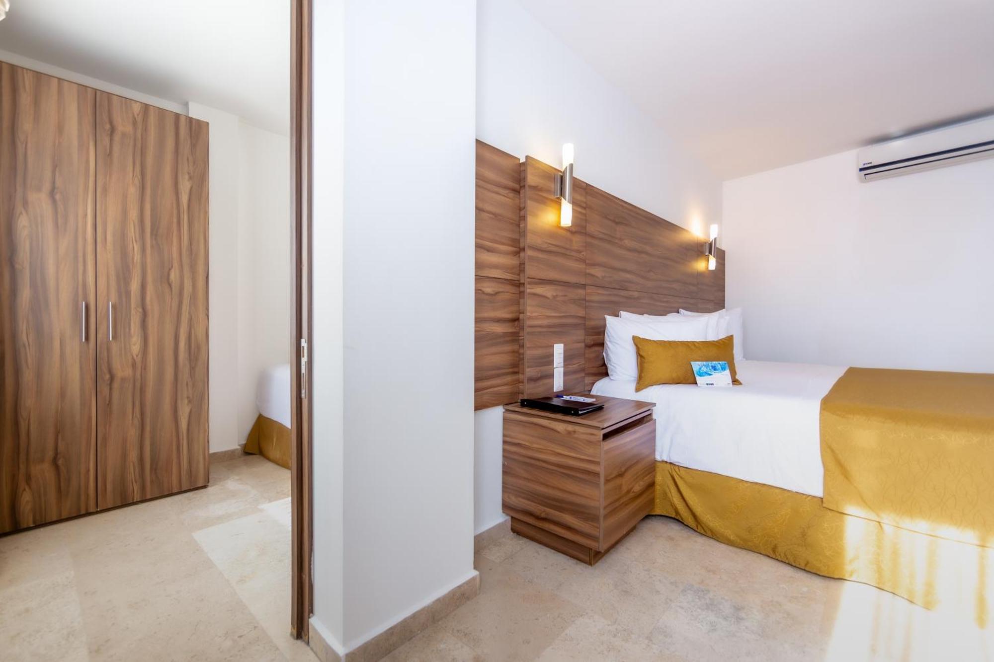Hotel Cayala Inn Queretaro Bagian luar foto